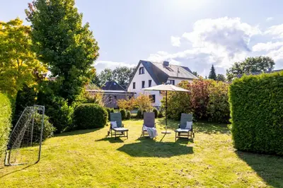Ein Garten an der Unterkunft Haus Kranichwiese