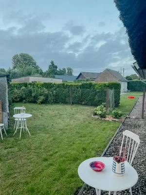 Ein Garten an der Unterkunft Cozy Holiday Haven Near Fischland-Darß-Zingst