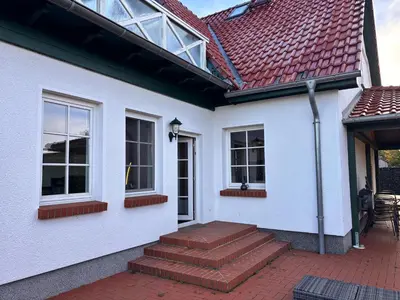 Das Gebäude in dem sich die Ferienwohnung befindet