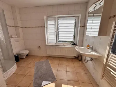 Ein Badezimmer in der Unterkunft Kranichhaus Boddenblick
