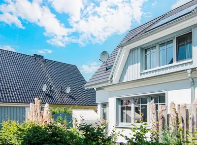 Das Gebäude in dem sich das Ferienhaus befindet