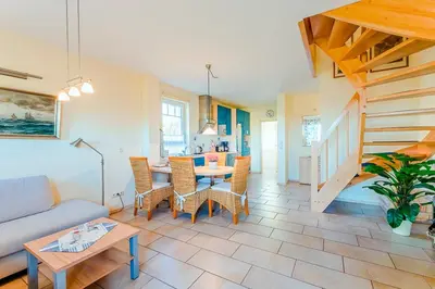 Ein Sitzbereich in der Unterkunft Fewo LampRieger Maisonette rechts