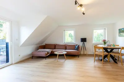 Ein Sitzbereich in der Unterkunft Boddenräuber 4