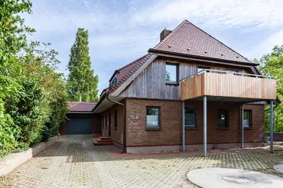 Das Gebäude in dem sich die Ferienwohnung befindet