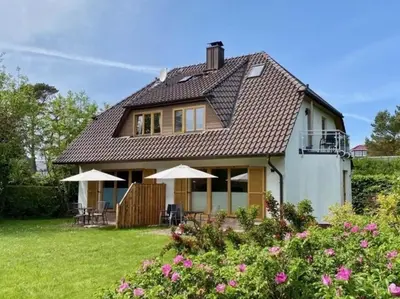 Ein Garten an der Unterkunft Haus Sonnenwinkel, FeWo 1