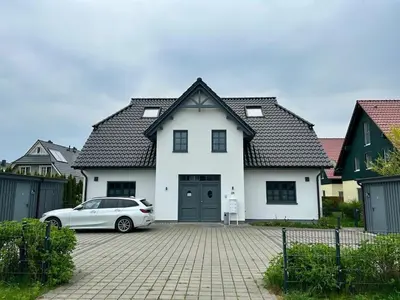 Das Gebäude in dem sich das Ferienhaus befindet