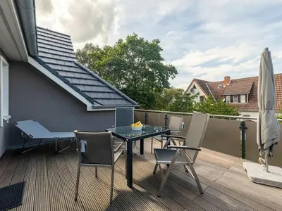 Ein Balkon oder eine Terrasse in der Unterkunft One-bedroom apartment