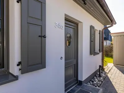 Das Gebäude in dem sich das Ferienhaus befindet