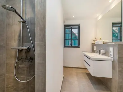 Ein Badezimmer in der Unterkunft Poppy - House Summer Meadow
