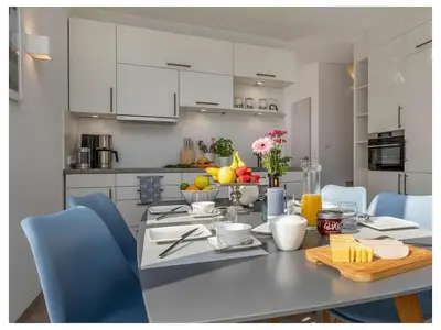 Küche/Küchenzeile in der Unterkunft One-bedroom apartment