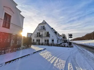 UNSERE GEMÜTLICHE PERLE MIT BALKON im Bernsteinhaus Zingst - 5 - im Winter