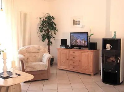 TV/Unterhaltungsangebot in der Unterkunft Birkmaase 14 - Komfort FeWo im 4-Sterne-Ferienhaus Anselm EG