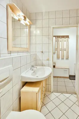 Ein Badezimmer in der Unterkunft Haus Kranich 3, Fewo Nr 11