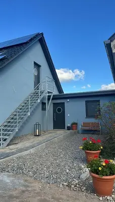 Das Gebäude in dem sich die Ferienwohnung befindet