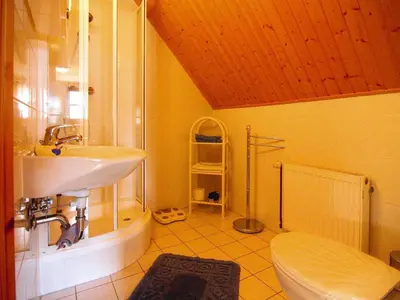 Ein Badezimmer in der Unterkunft Ferienwohnung, Wieck am Darß