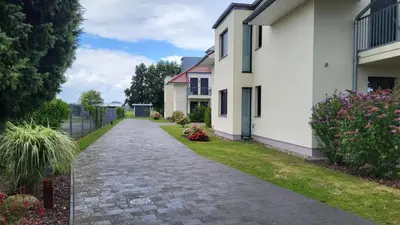 Ein Garten an der Unterkunft Ferienwohnung Lotte Dree: hochwertige Ferienwohnung mitten im Nationalpark