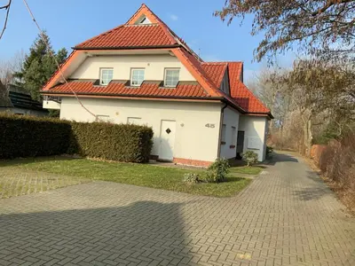 Das Gebäude in dem sich die Ferienwohnung befindet