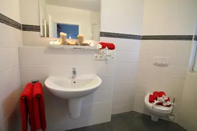 Ein Badezimmer in der Unterkunft Barther Straße 23 