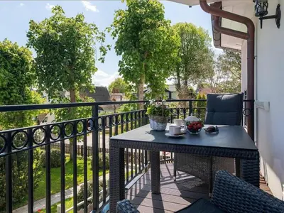 Ein Balkon oder eine Terrasse in der Unterkunft Right by the sea with sauna