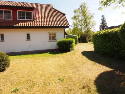 Ein Garten an der Unterkunft Holiday apartment in Prerow with terrace