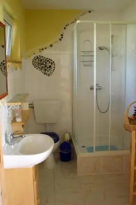 Ein Badezimmer in der Unterkunft Apartment Antonia by Interhome