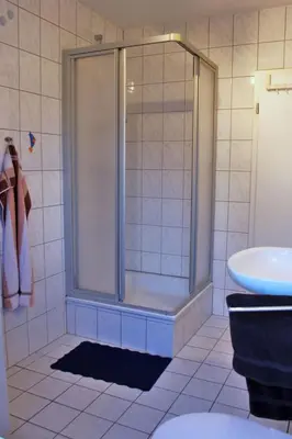 Ein Badezimmer in der Unterkunft Apartment Strandnahe Wohnung mit Terrasse und Parkplatz by Interhome