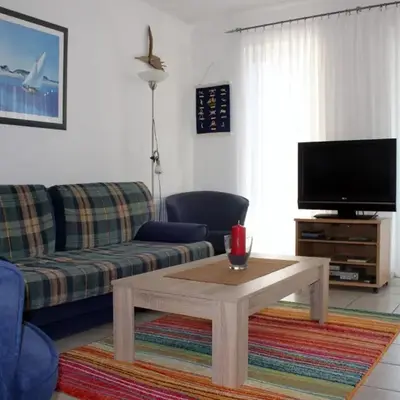 Apartment Strandnahe Wohnung mit Terrasse und Parkplatz by Interhome