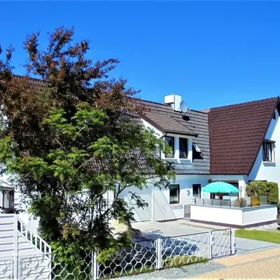 Apartment Geräumige Ferienwohnung in Zingst mit Terrasse by Interhome