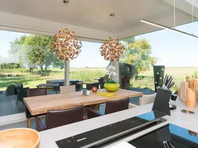 Ein Sitzbereich in der Unterkunft Holiday Home Fünfjahreszeiten in Bodstedt by Interhome