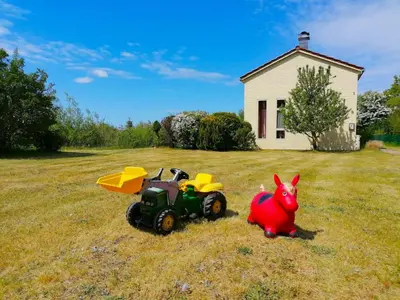 Ein Garten an der Unterkunft Holiday Home Kranichnest by Interhome