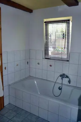 Ein Badezimmer in der Unterkunft Holiday Home Freistehendes Ferienhaus in ruhiger Lage by Interhome