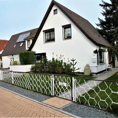 Apartment Kleine Ferienwohnung mit Garten und Terrasse by Interhome