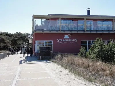Das Gebäude in dem sich das Ferienhaus befindet