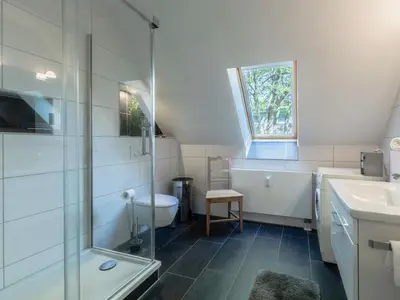 Ein Badezimmer in der Unterkunft Holiday apartment with 1 bedroom
