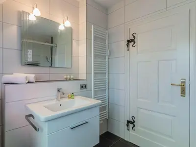 Ein Badezimmer in der Unterkunft Holiday apartment with 1 bedroom