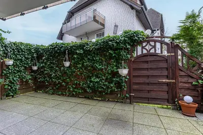 Ein Garten an der Unterkunft Birkenstraße 21c