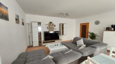 TV/Unterhaltungsangebot in der Unterkunft Ferienwohnung DEICHBLICK 200m zum Strand Zingst Darß