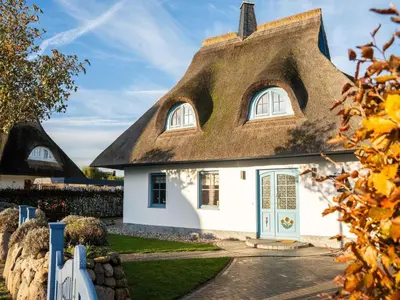 Das Gebäude in dem sich das Ferienhaus befindet