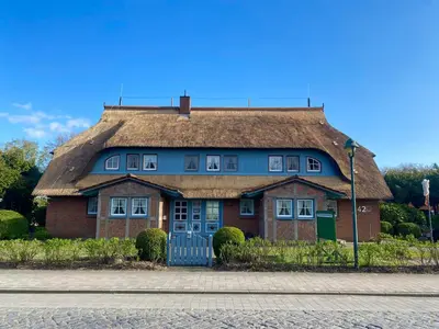 Das Gebäude in dem sich die Ferienwohnung befindet