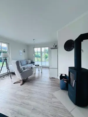 Ein Sitzbereich in der Unterkunft Idyllisches Reethaus in Strandnähe mit Comfort