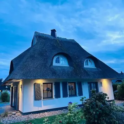 Idyllisches Reethaus in Strandnähe mit Comfort