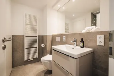 Ein Badezimmer in der Unterkunft Strandvilla Zingst Appartement 10 1 OG