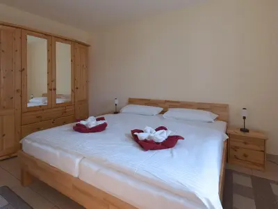 Ein Bett oder Betten in einem Zimmer der Unterkunft Ferienwohnung „Has“