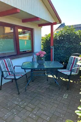 Ein Balkon oder eine Terrasse in der Unterkunft Apartment FeWo3 by Interhome