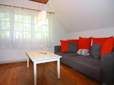 Ein Sitzbereich in der Unterkunft Ferienwohnung, Wieck am Darß