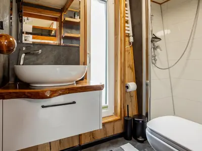 Ein Badezimmer in der Unterkunft Tiny House - Rolling Tiny - Wanderfalke