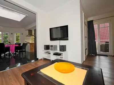 TV/Unterhaltungsangebot in der Unterkunft Burg Roland Wohnung 06