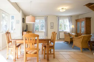 Ein Sitzbereich in der Unterkunft Ferienhaus WERDER