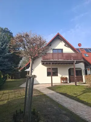Das Gebäude in dem sich die Ferienwohnung befindet