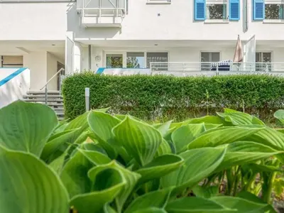 Ein Garten an der Unterkunft Apartment in Zingst with swimming pool